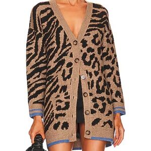 Citrine Cardigan in Latte HEARTLOOM